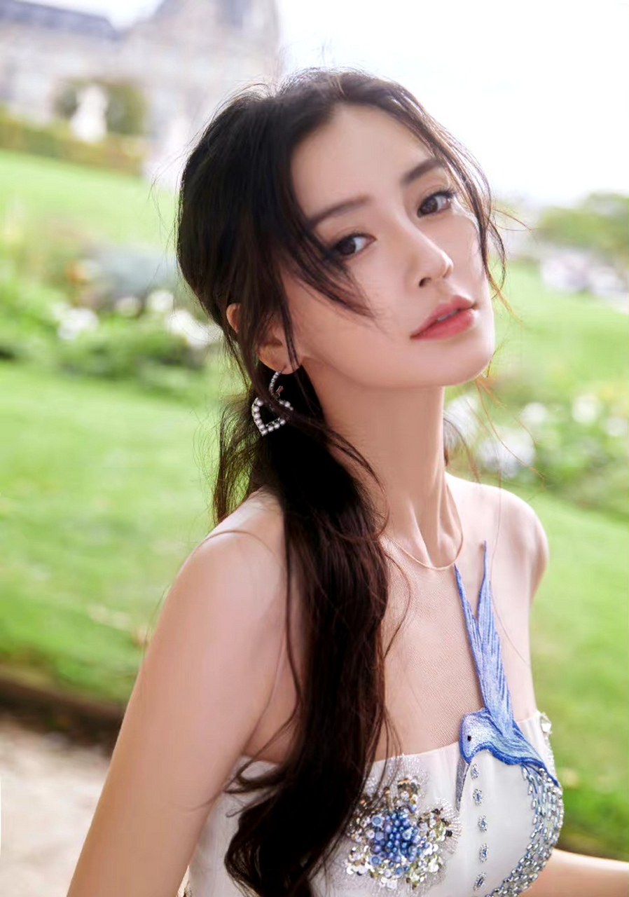 angelababy将缺席跑男特别季录制,因为行程冲突,有多少人是冲杨颖才看