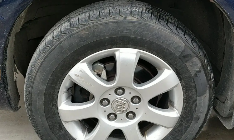 别克gl8轮胎型号