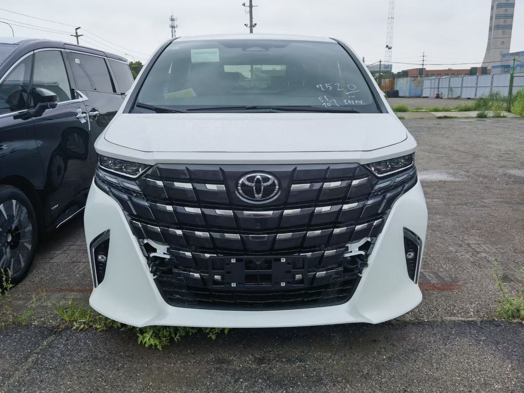 24款丰田阿尔法新款