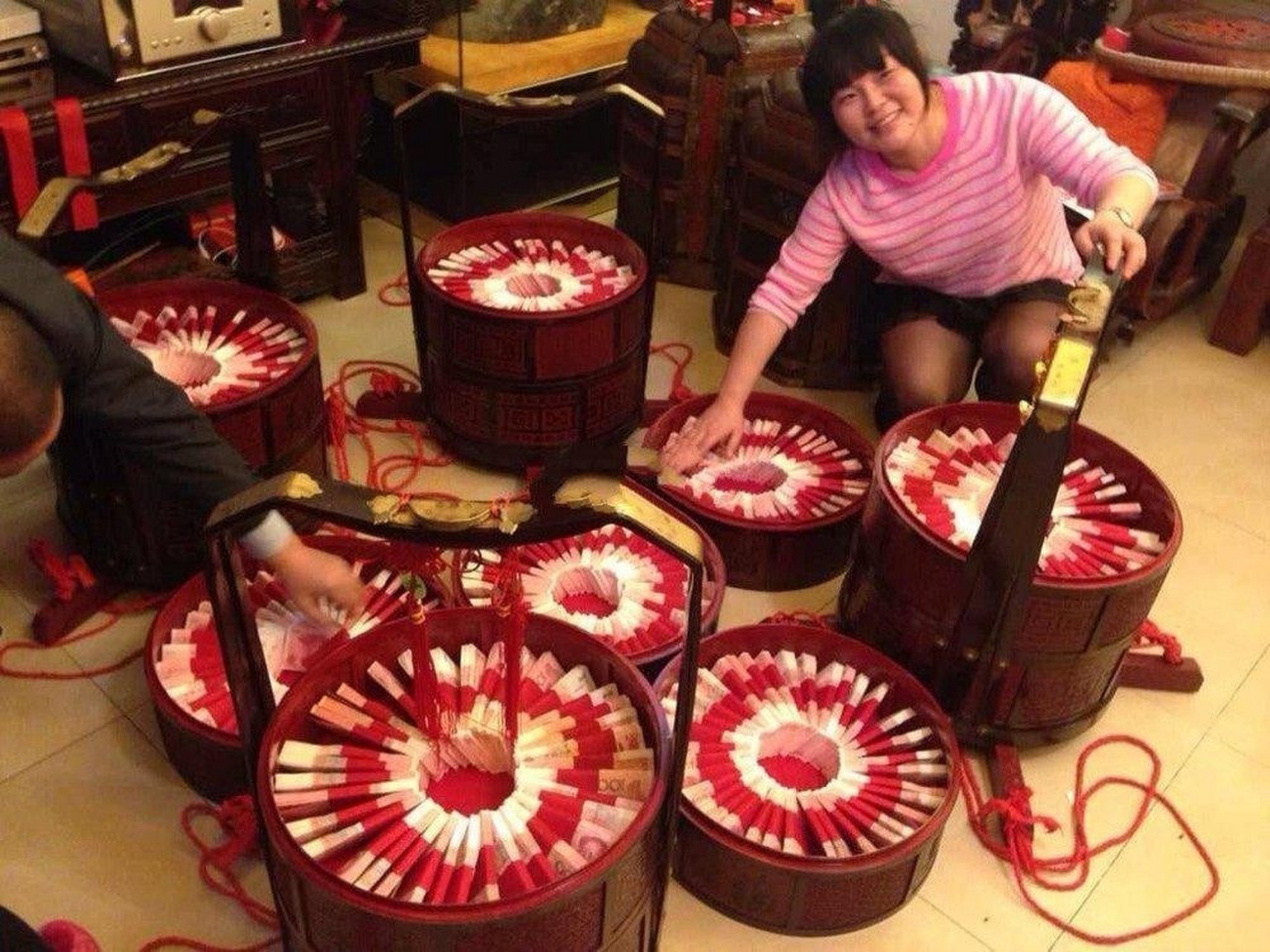 首先就是江西了,江西的彩礼可是出了名的高,这里的