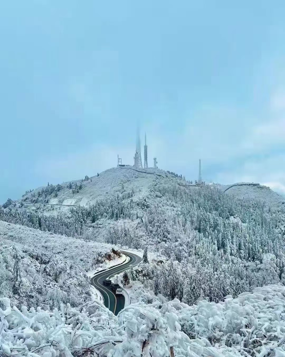 南昌湾里梅岭雪景