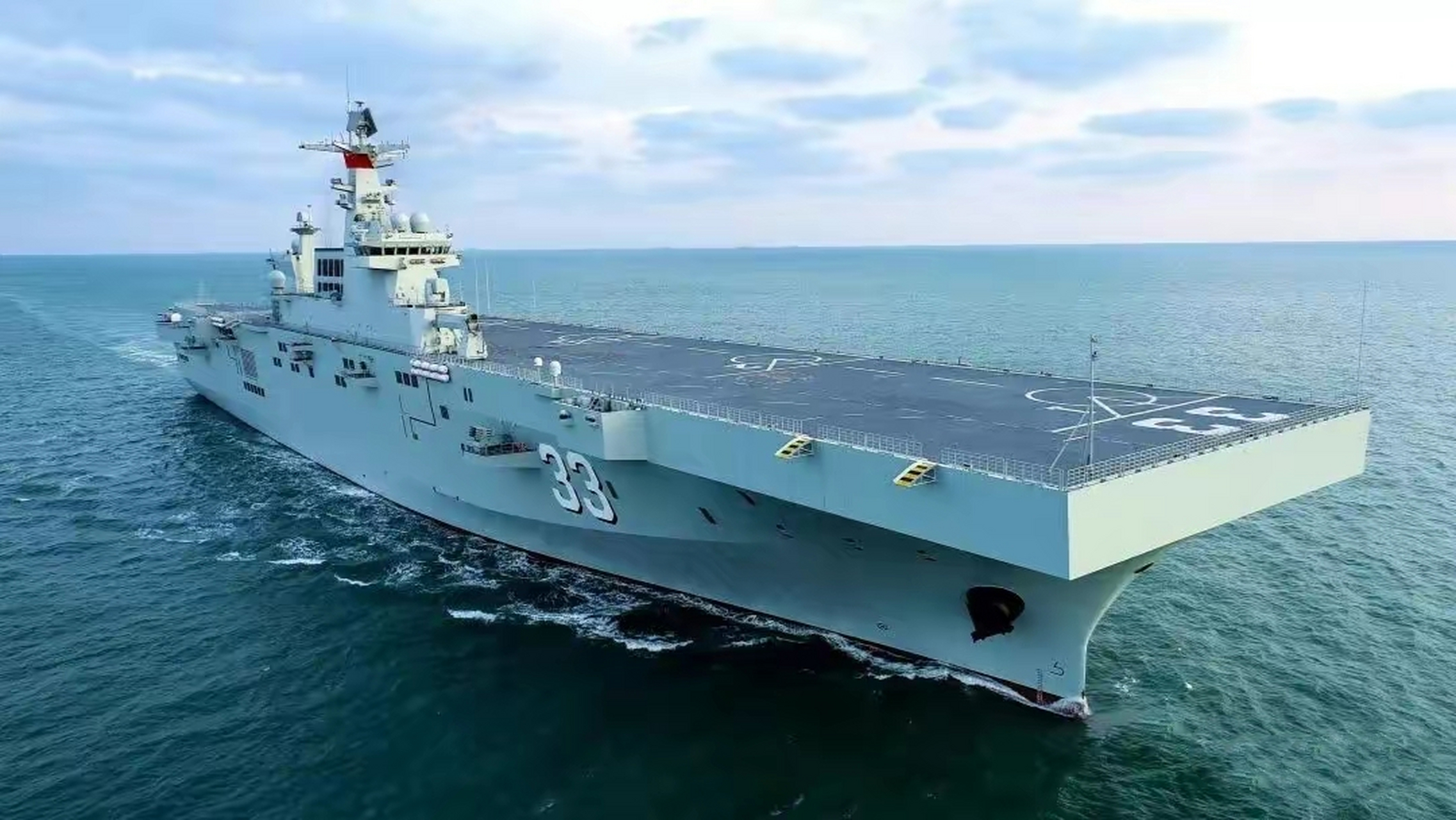 烎,烎,烎! 安徽舰劈波斩浪,砺剑大洋!