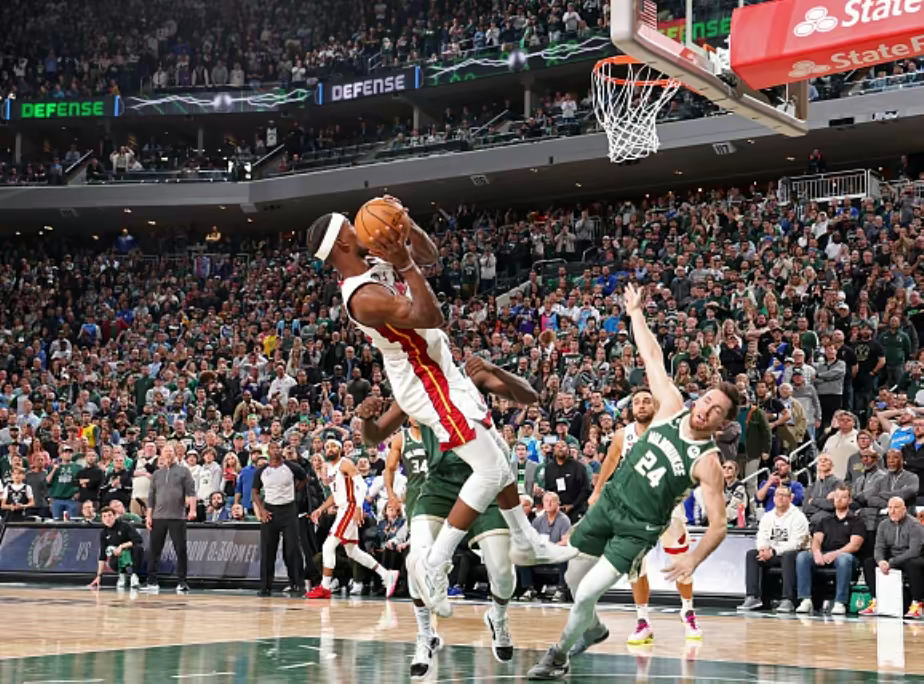 詹姆斯赛后表决心 巴特勒创黑八神迹勇士拿天王山尼克斯淘汰骑士