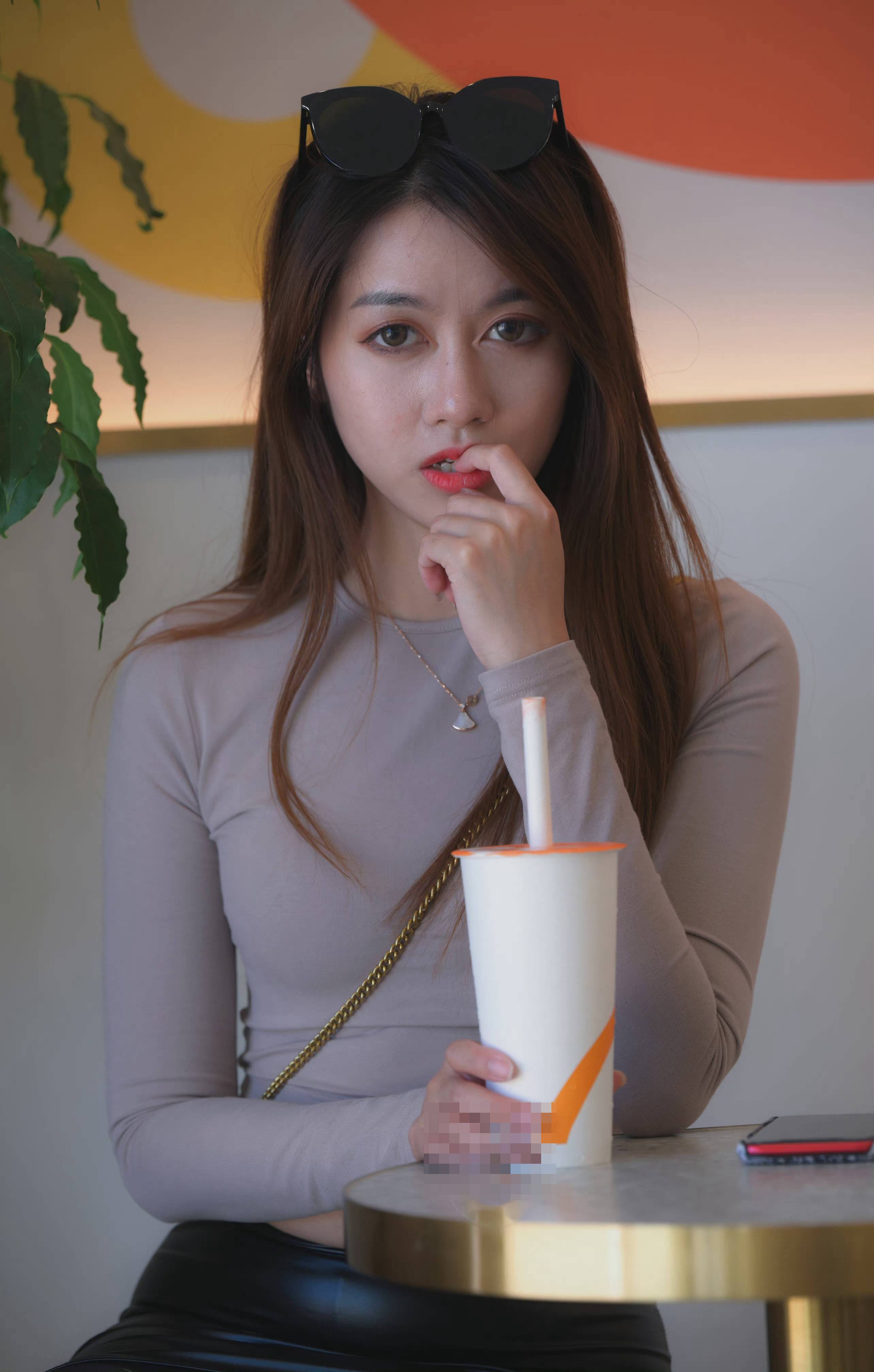 街拍:极品黑丝美女