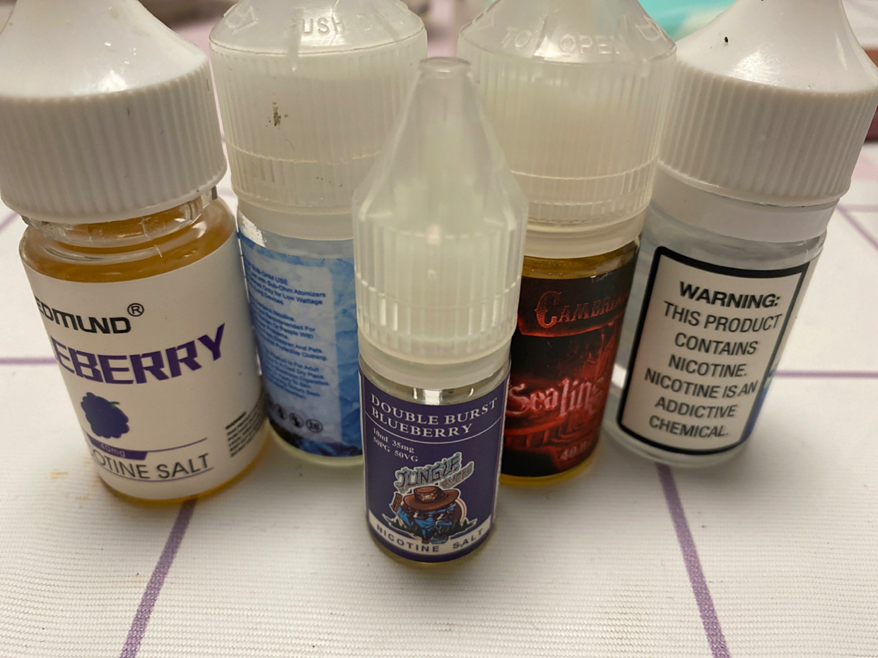 哪里可以买到柚子悦刻瓶装烟油relx悦刻金护盾行动亮相打假成果展