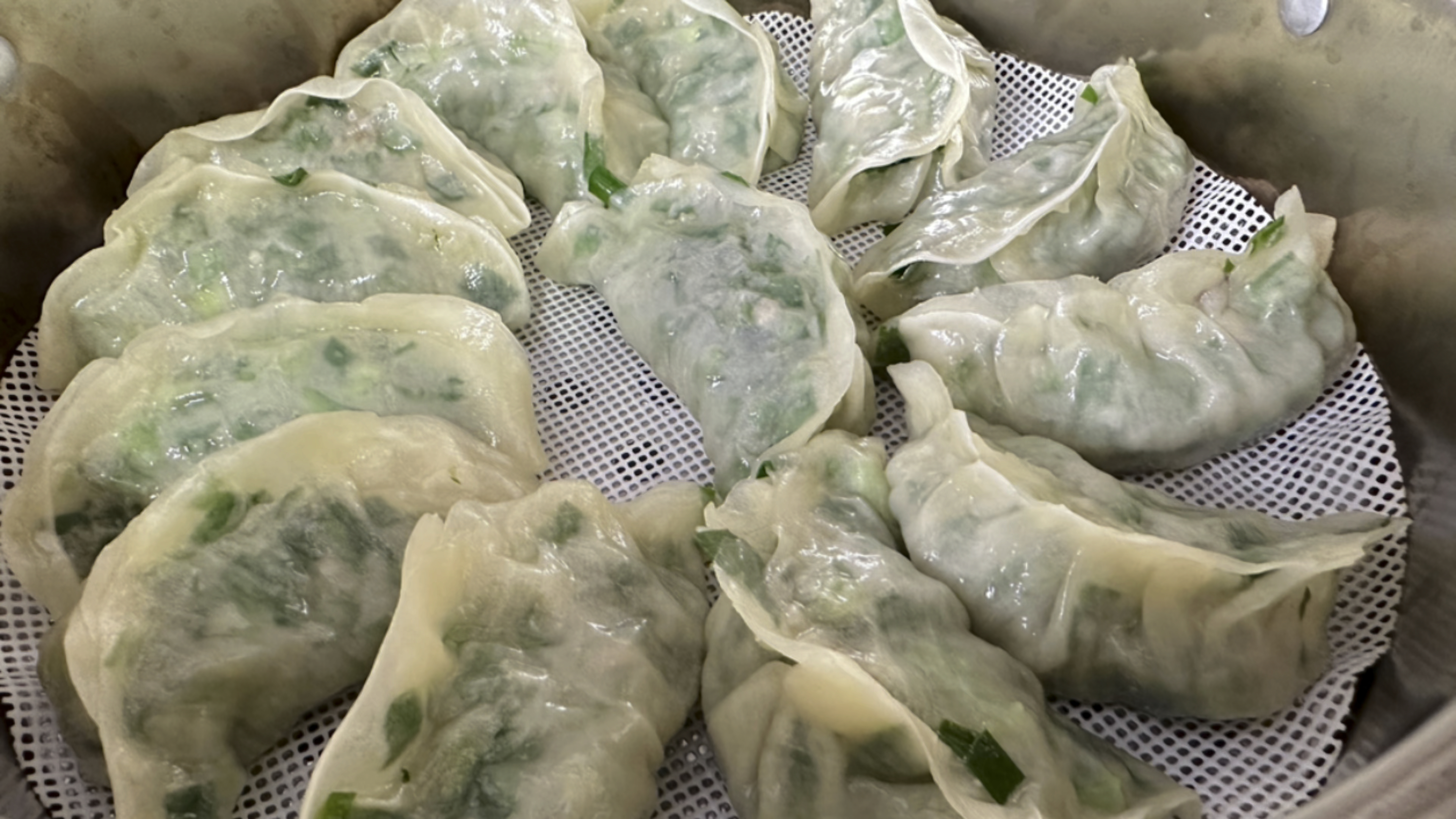 揭阳味道的韭菜饺子,加入大地鱼粉调味腌制口感很赞,真好吃