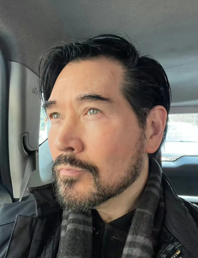 "第一美男"费翔近况曝出:曾迷倒亿万国人,63岁仍不婚不育