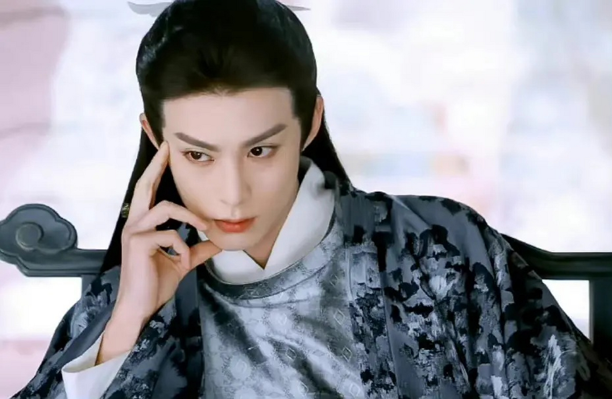 王鹤棣,田曦薇新剧大奉打更人开机 预计会火,蹲一波 此前王鹤棣以凭借