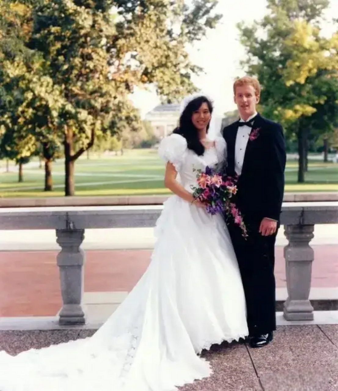 1989年张纯如和男友布瑞特结婚时照片.