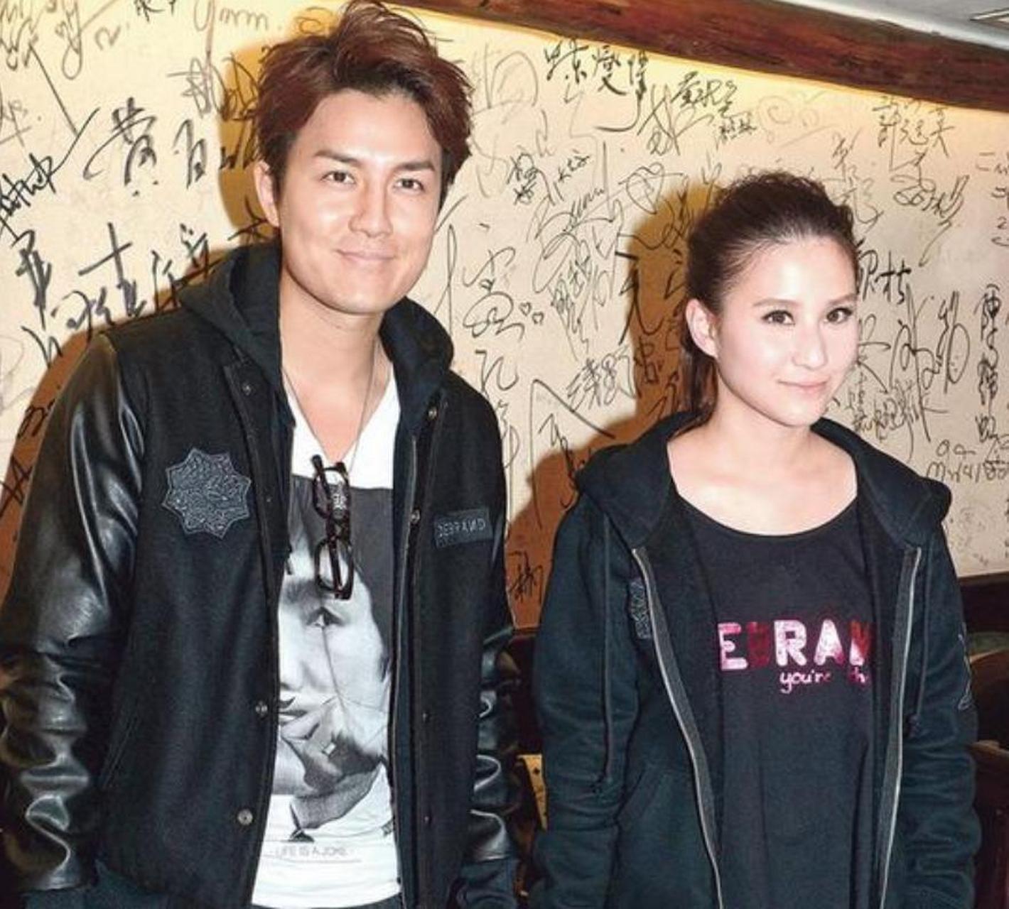 那一年,吴克群31岁,何超莲刚满20岁,吴克群在何超莲眼中,是一个非常