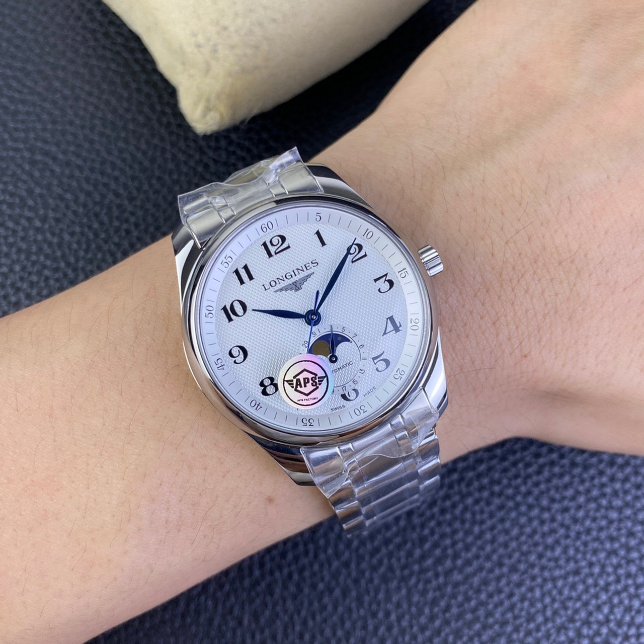 aps厂浪琴名匠系列4针月相腕表 @看表这里810485408