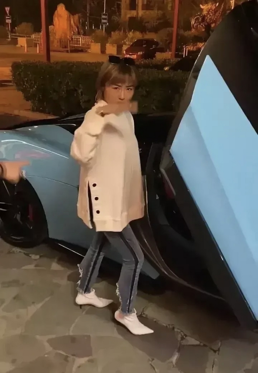 娇娇,一路走来,其实她比普通人强许多.