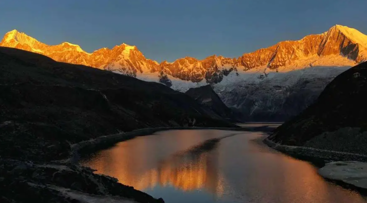 库拉冈日峰:蕴含藏文化的神山,曾被错误划入不丹如今重归中国