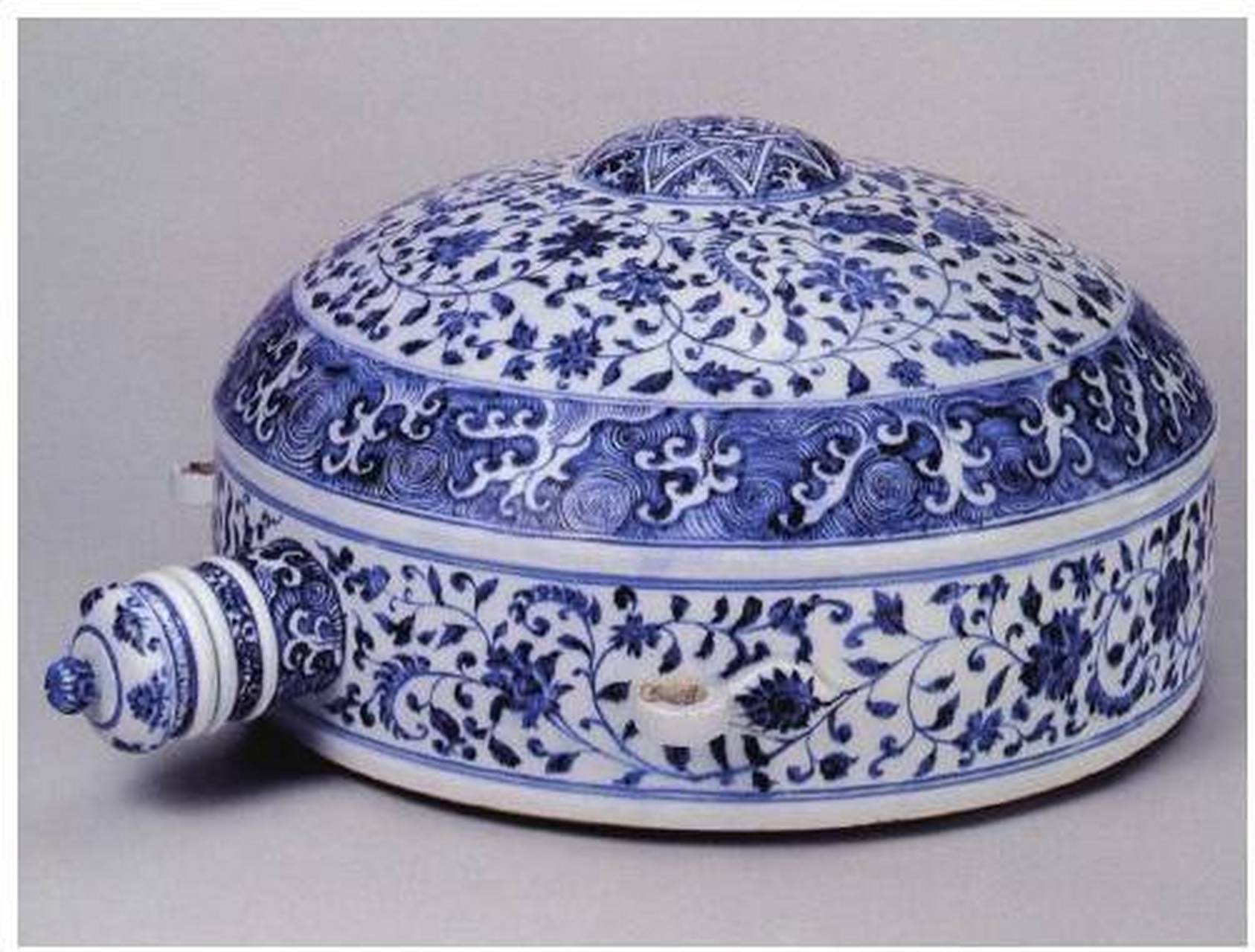 明永乐官窑青花花卉纹瓷扁瓶,高54厘米,口径6.