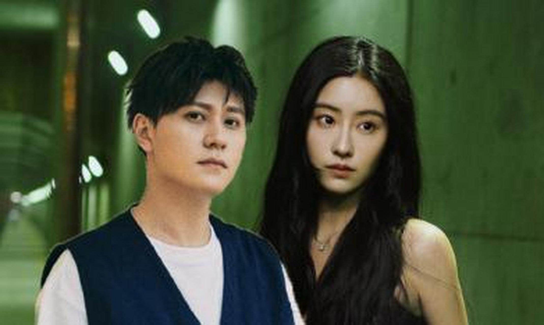 秦俊杰和毛晓慧恋情曝光 近日,娱乐圈又曝新恋情了,多了一对新情侣.