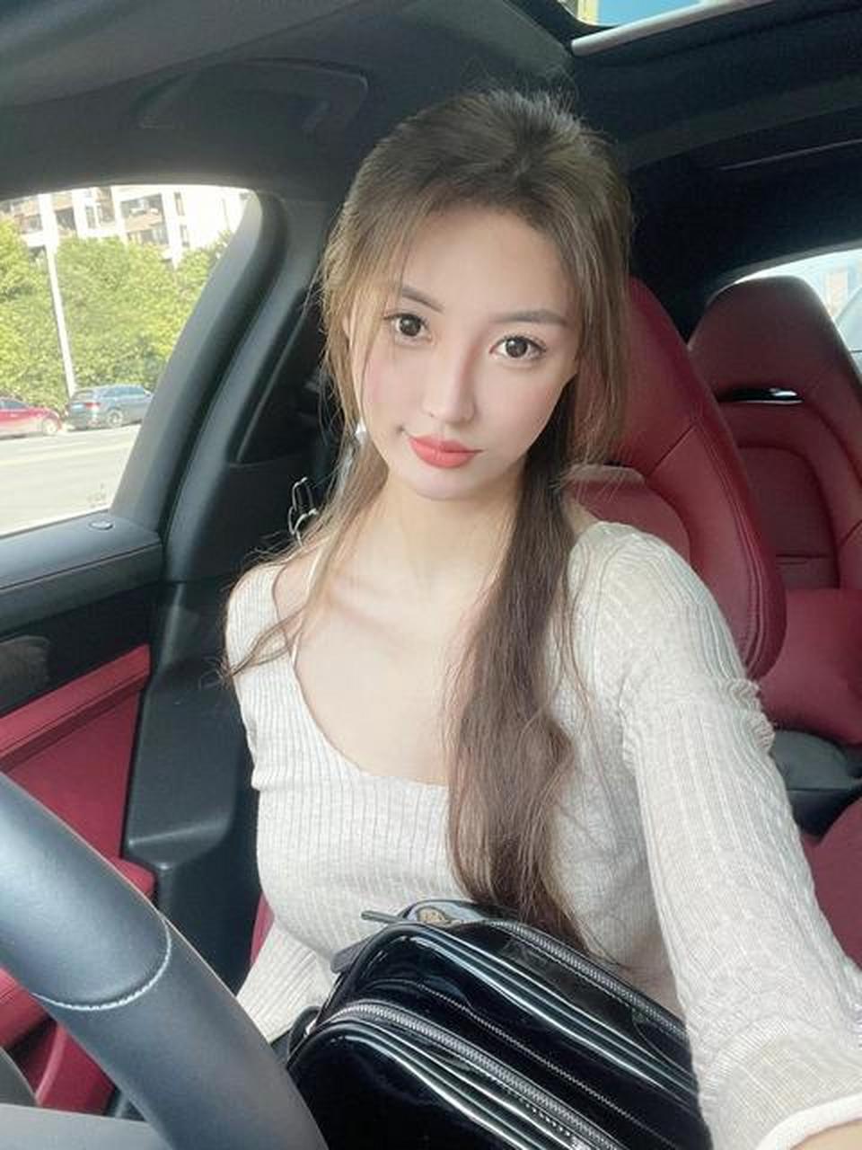 车模—王语会,性感又迷人