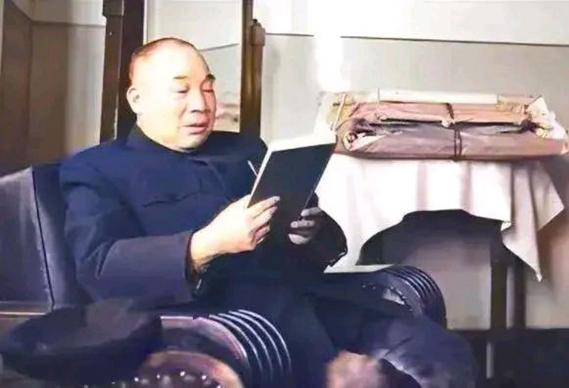 他是计划生育icon的提出者:马寅初,他有一位正妻,但依然纳了一位小妾