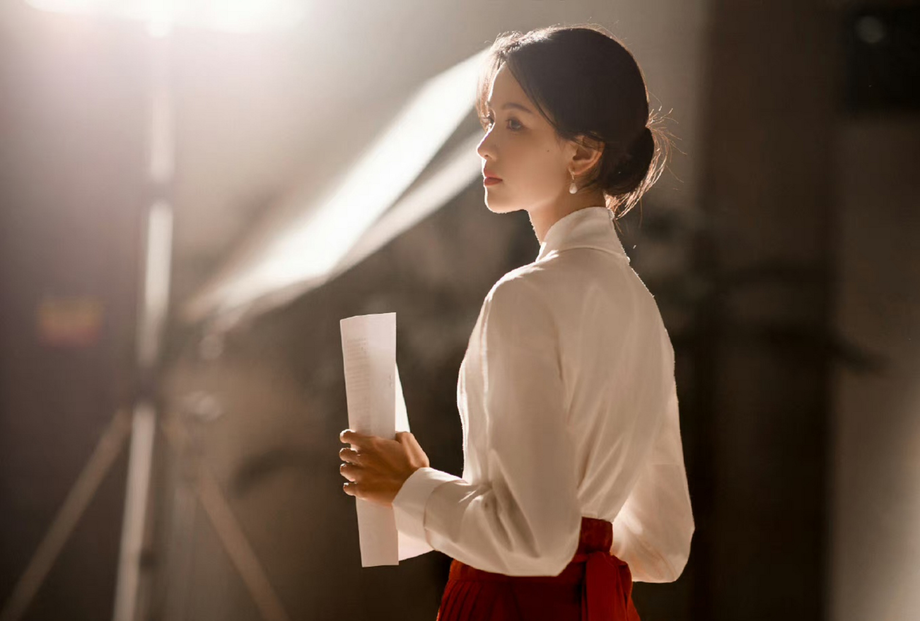 676767陈都灵也太具有一种书香门第的感觉了吧,太好看啦.