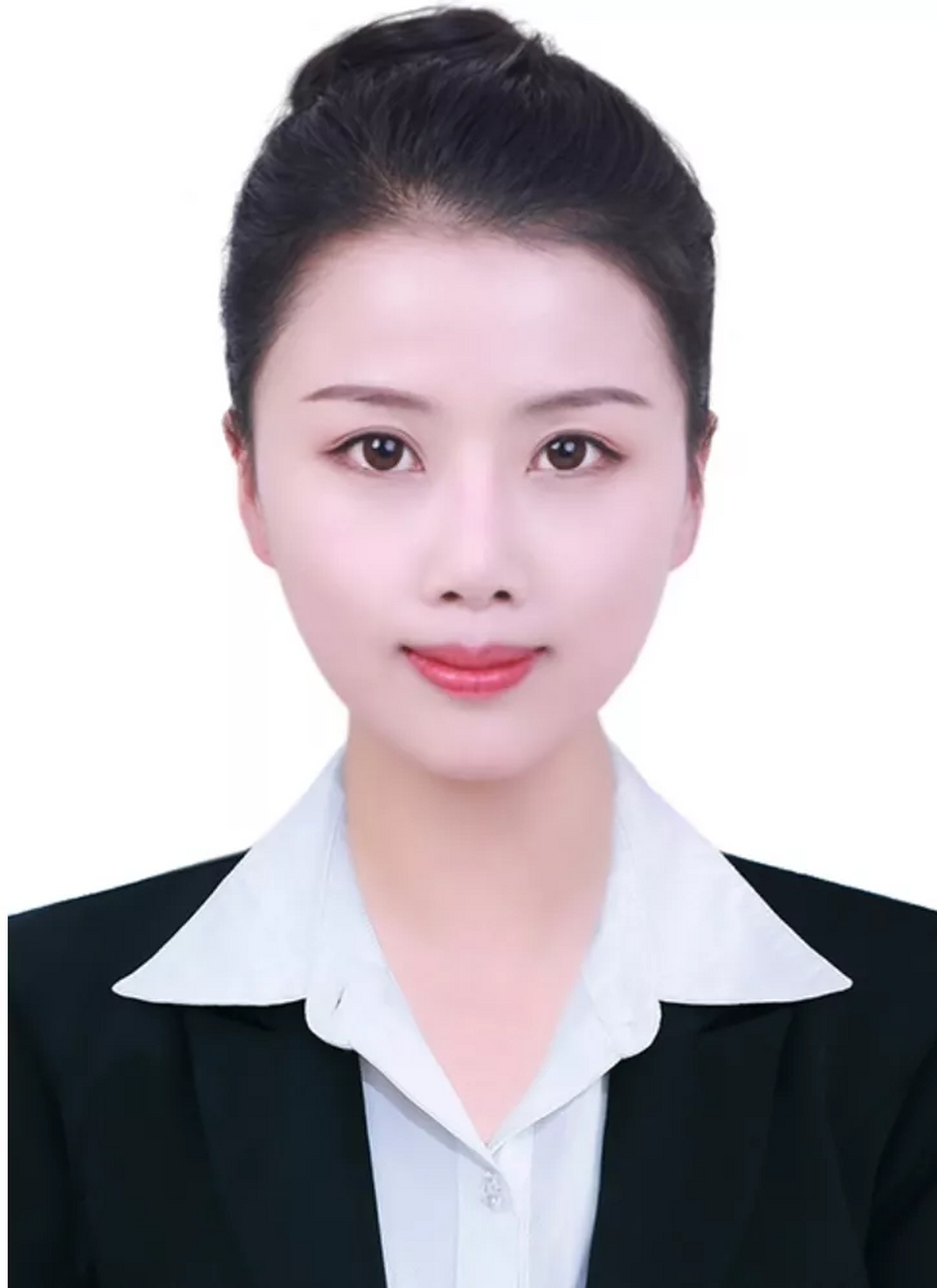 90后美女干部,从旅游解说员升到副局,5年副镇长经验,履历扎实,2014年