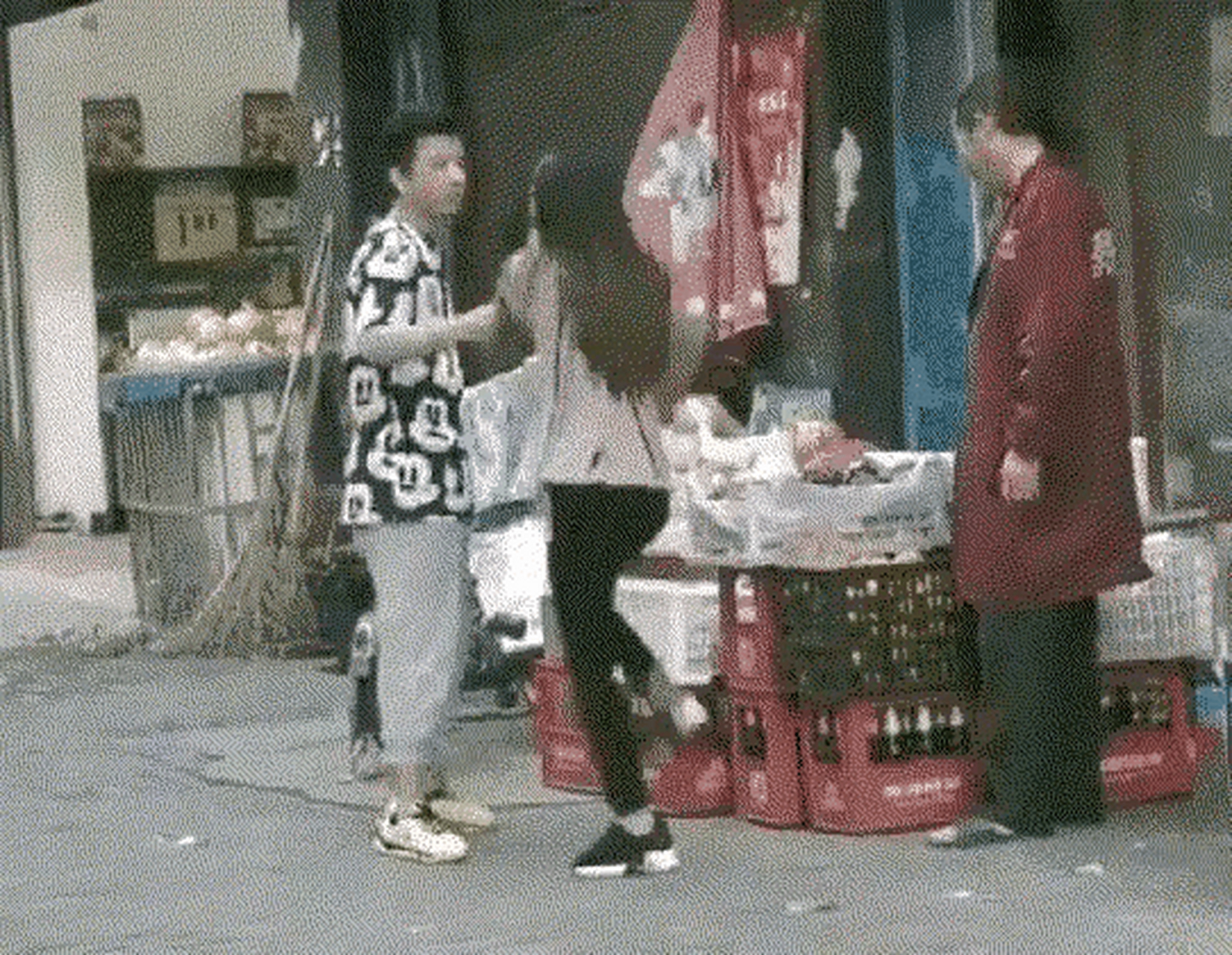 网友:姑娘呀,你这招招断子绝孙脚!什么仇?什么怨?