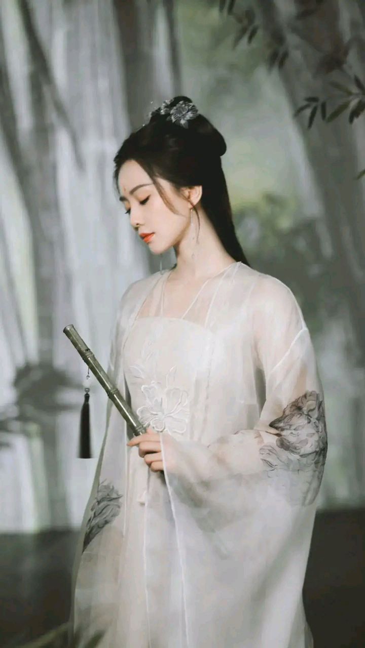 古典国风美人# #明星古风造型# #刘诗诗# 刘诗诗的气质真的很适合