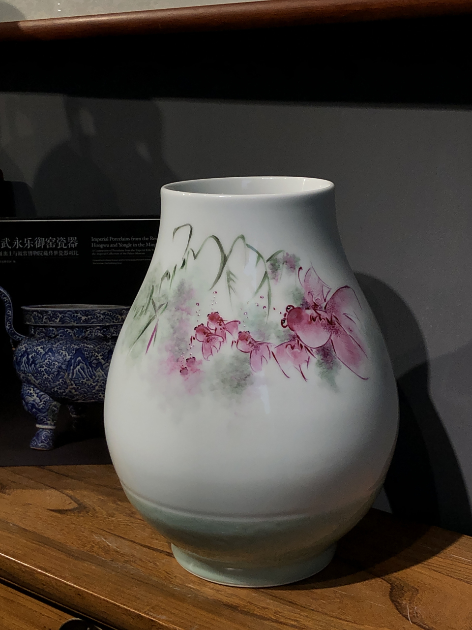 黄德平,   1965年出生于景德镇陶瓷世家.