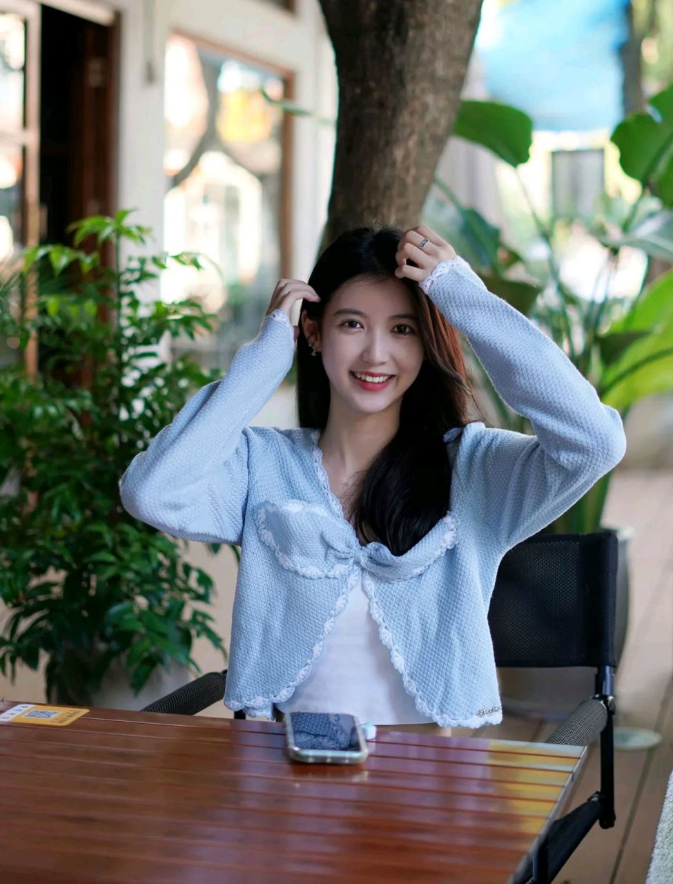 李星瑶这世上一切美好的事物,你的脸就占了99�#一眼沦陷# #娱乐