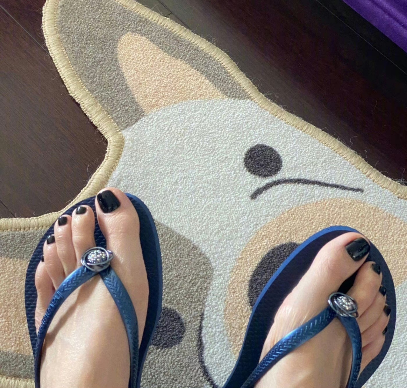 宋妍霏 人字拖美jio丫[爱你][爱你] 676767#宋妍霏