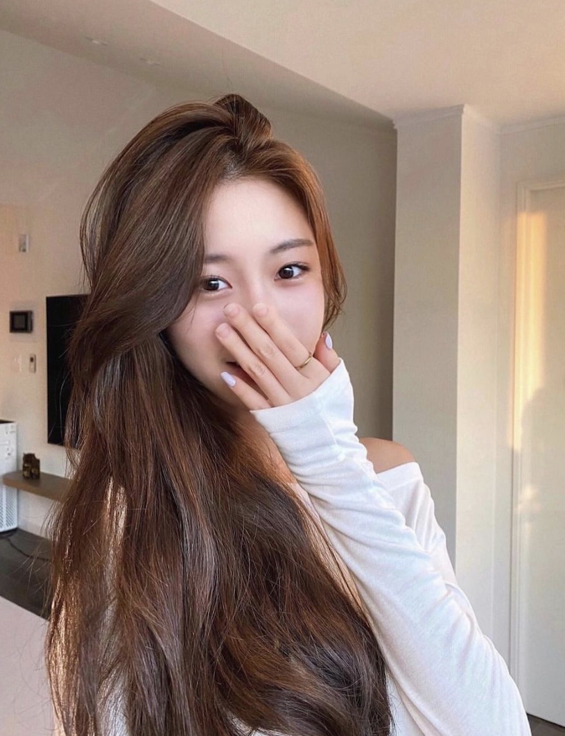 韩国妹纸推荐@chaevely___ 眼神深深吸引了我！