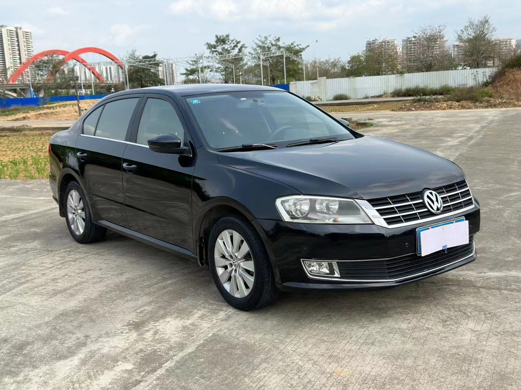 最新到货[庆祝][庆祝]    2012年11月13款大众朗逸1.