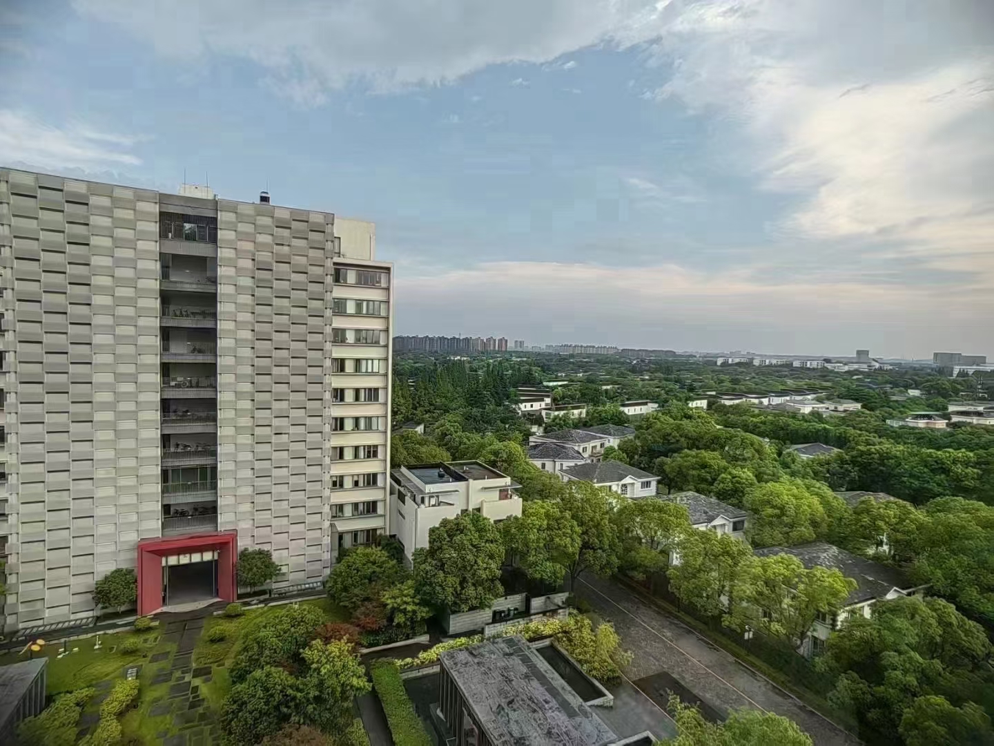 明星小区-湖畔佳苑「太阳」