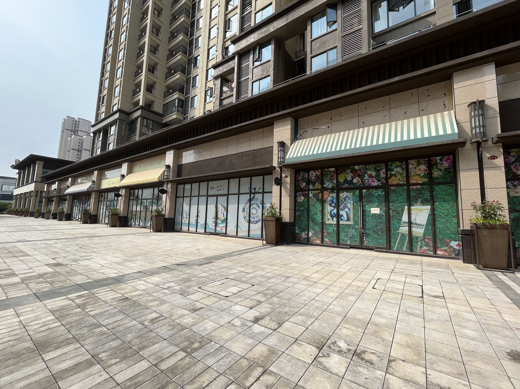 南益名悦华府商铺 6米单层铺不限业态-售楼处来电立减3万