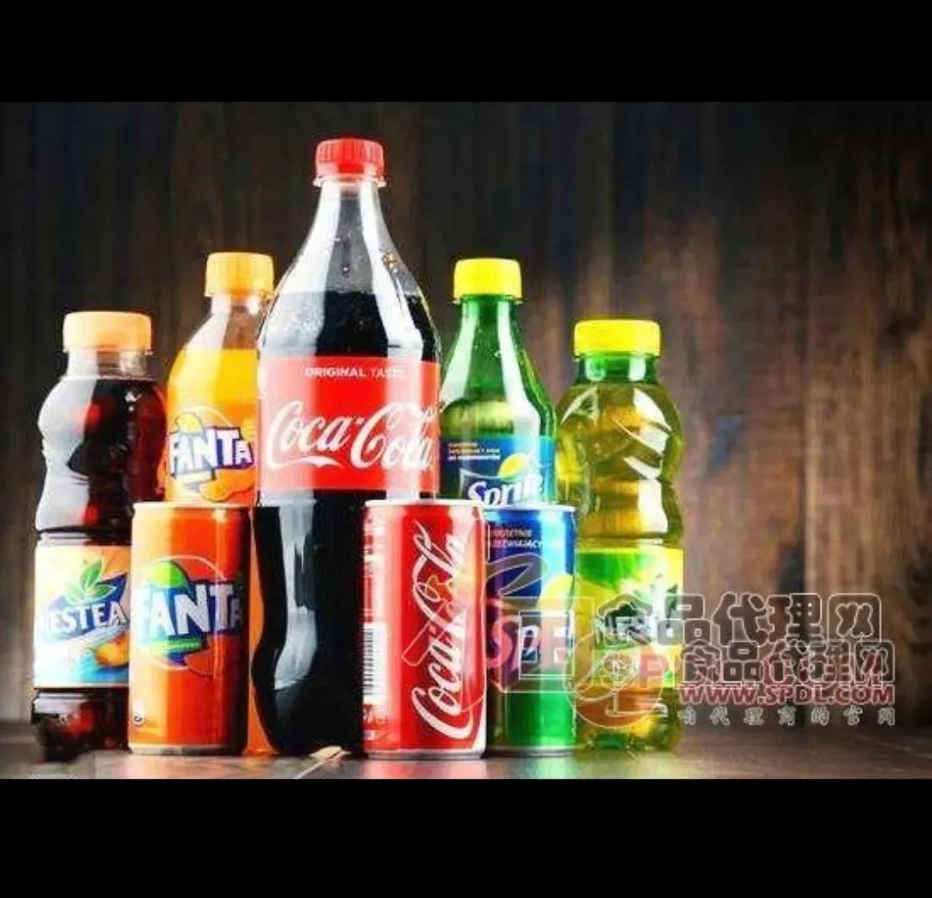 可乐 一瓶=15块糖, 名副其实的肥宅快乐水!  2.