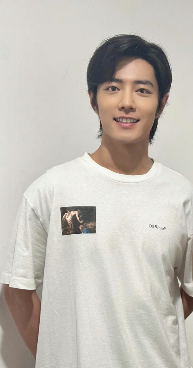 肖战增肌后变成这样了,差点没认出来啊,肖战为了新电影增肌,体型更加