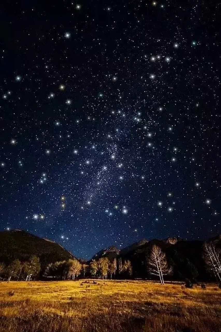 每当我受伤难过的时候,我就会躺下,想起小时候夏天的每个夜晚都躺在