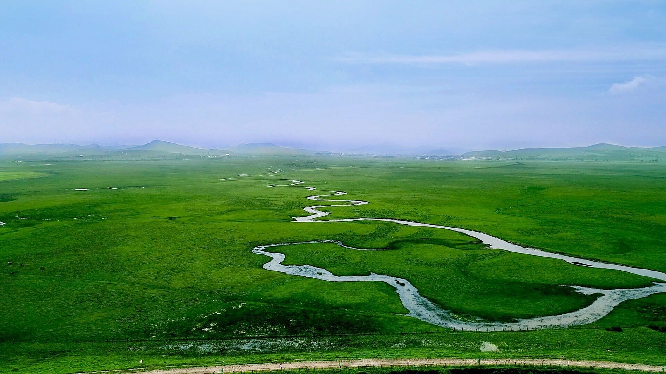 京北第一草原,位于丰宁县大滩镇,海拔1418米.