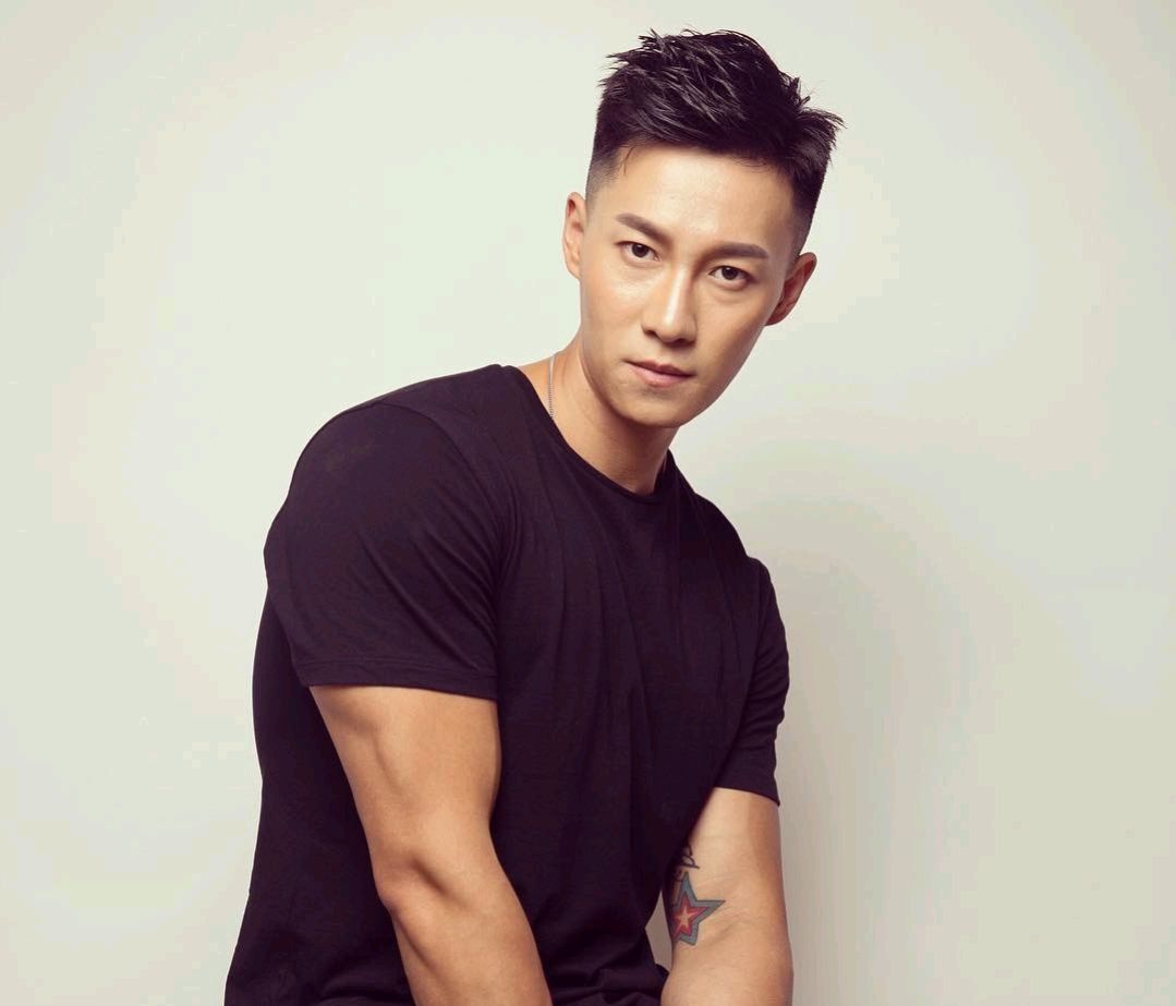 26岁羽生结弦换的发型告诉我们:"心形脸的男士放弃刘海更英气"