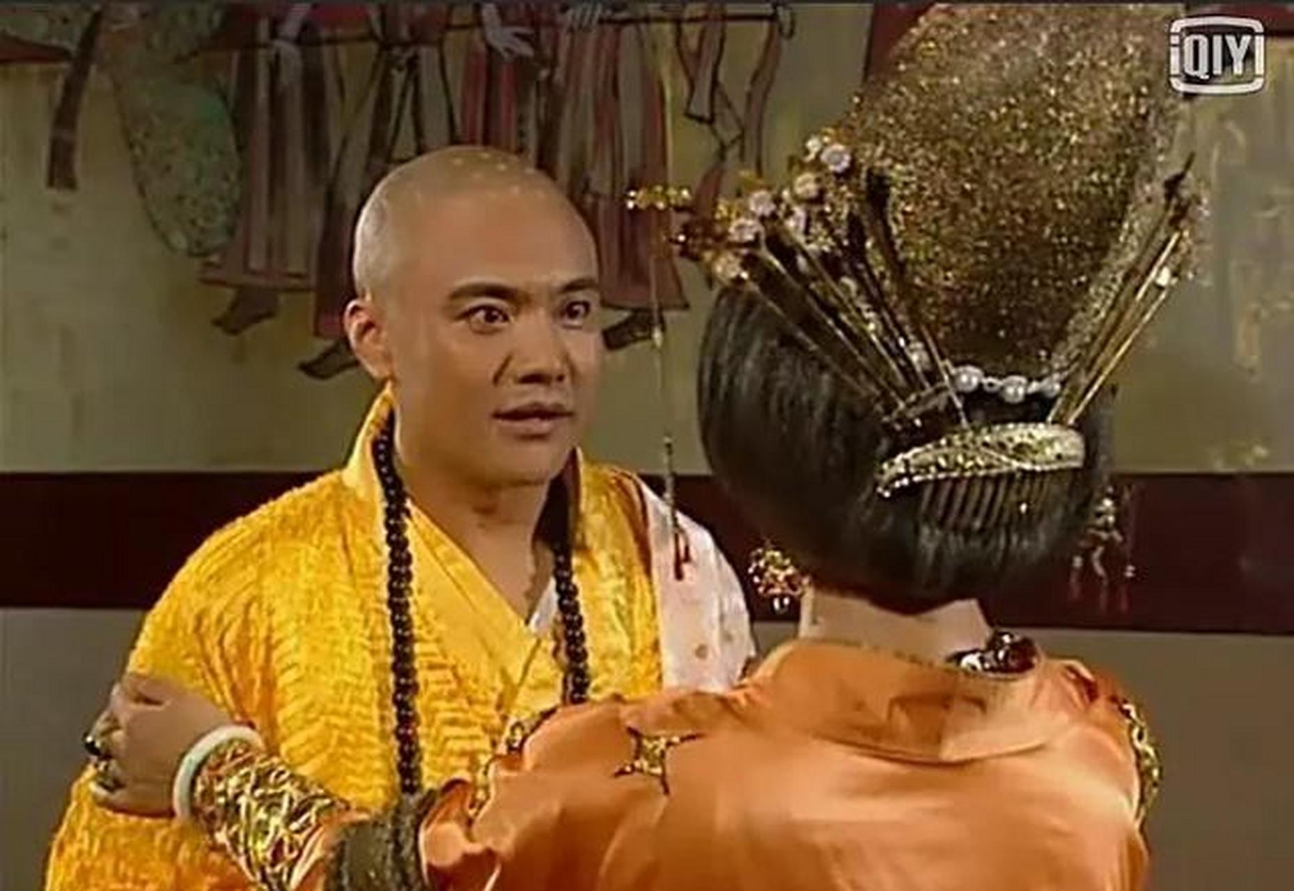 695年,72岁的武则天召33岁的薛怀义侍寝,薛怀义乐的屁颠屁颠就跑去了