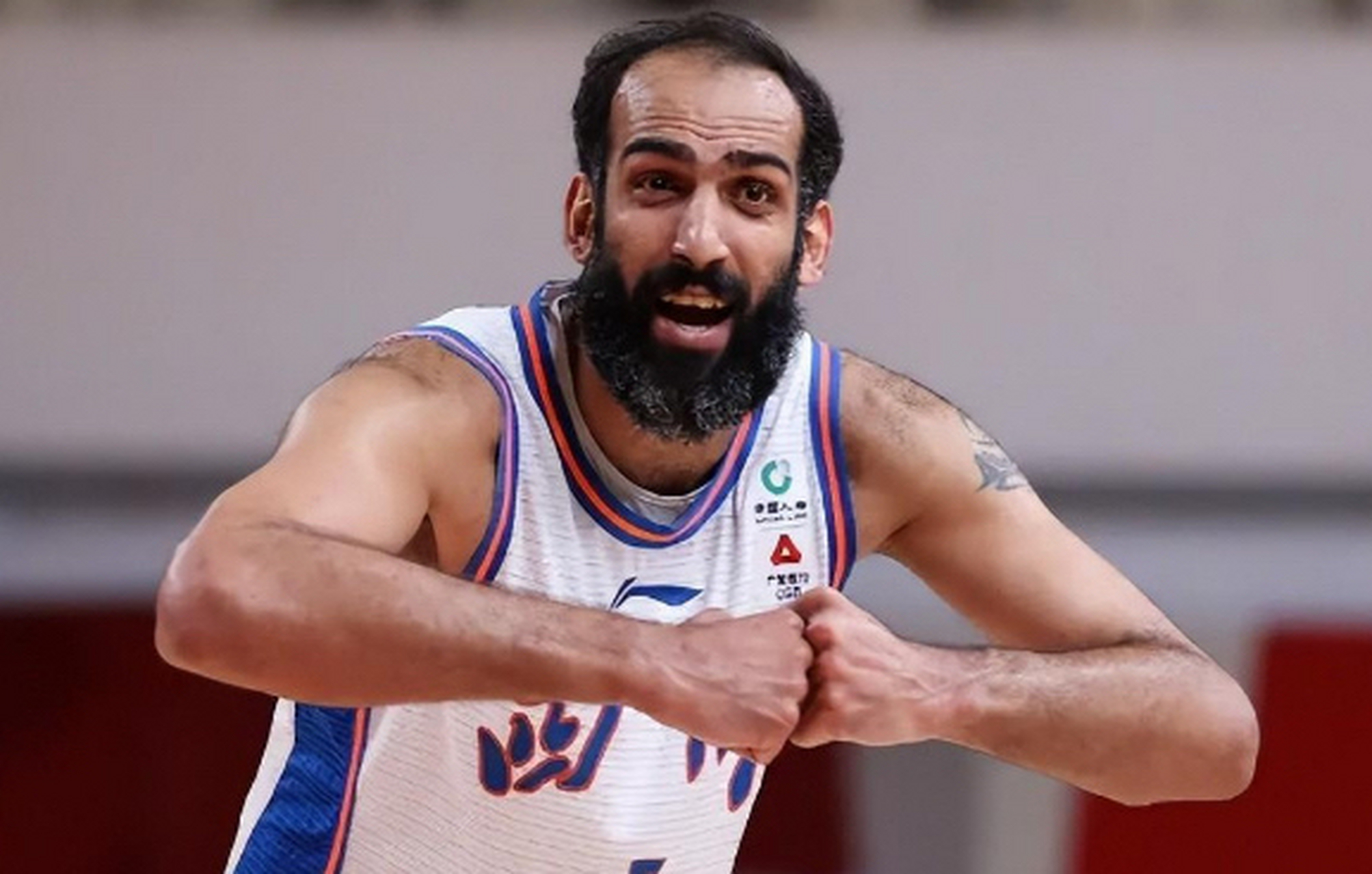 来自四川队的大外援哈达迪,这个赛季四川队在外援阵容方面有了一定的