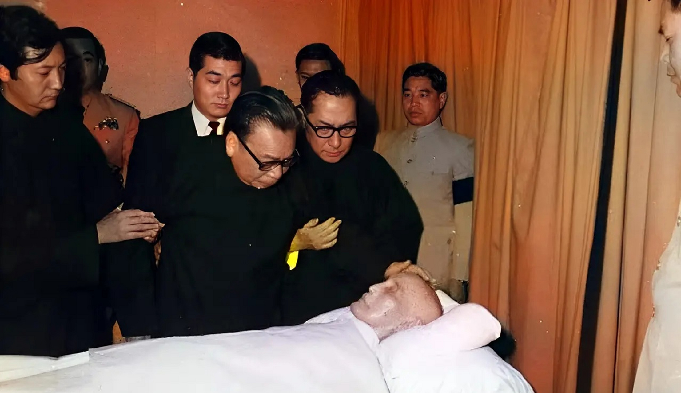 1975年4月5日,清明节,88岁的蒋志清在士林官邸薨逝.