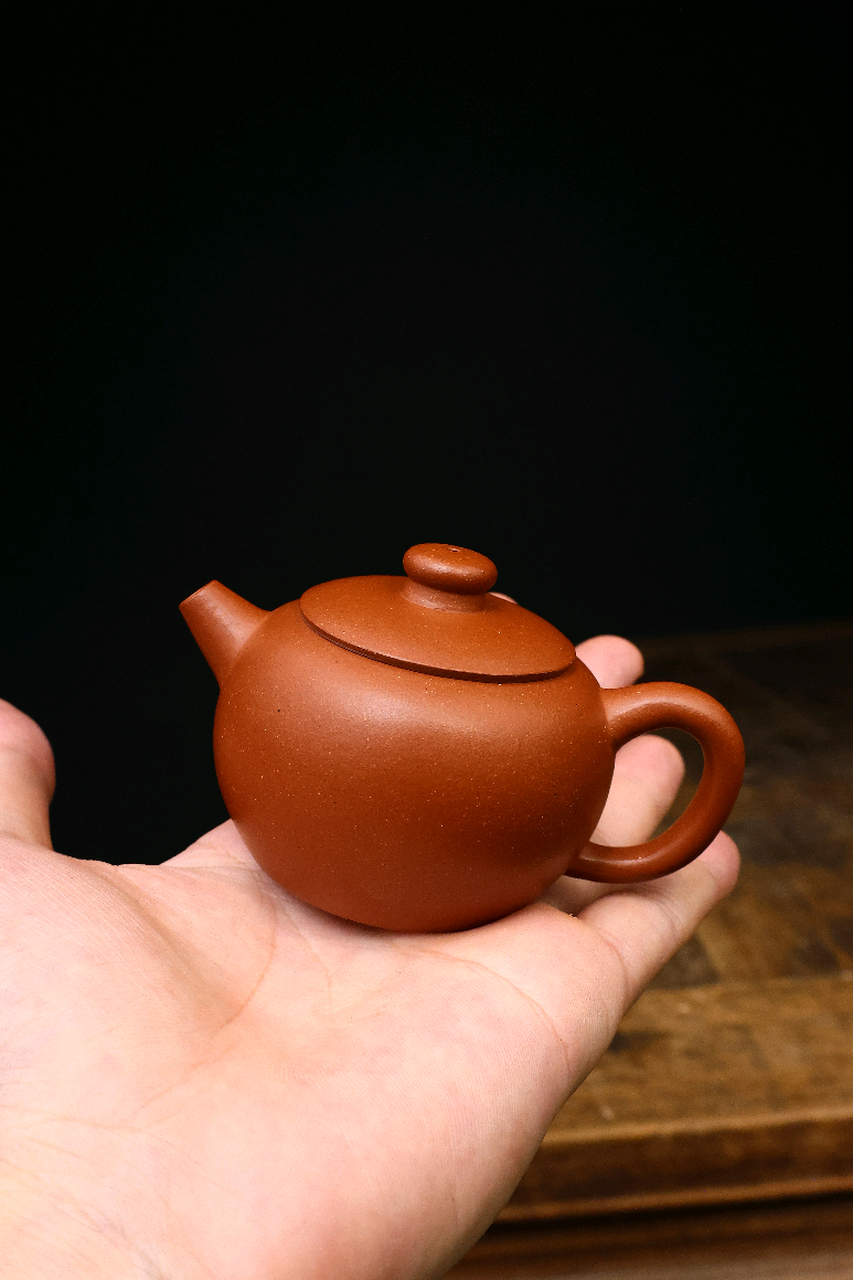 巨轮壶·80cc 型体经典  挺拔有力  直桶嘴  内推孔成型  炮嘴出水