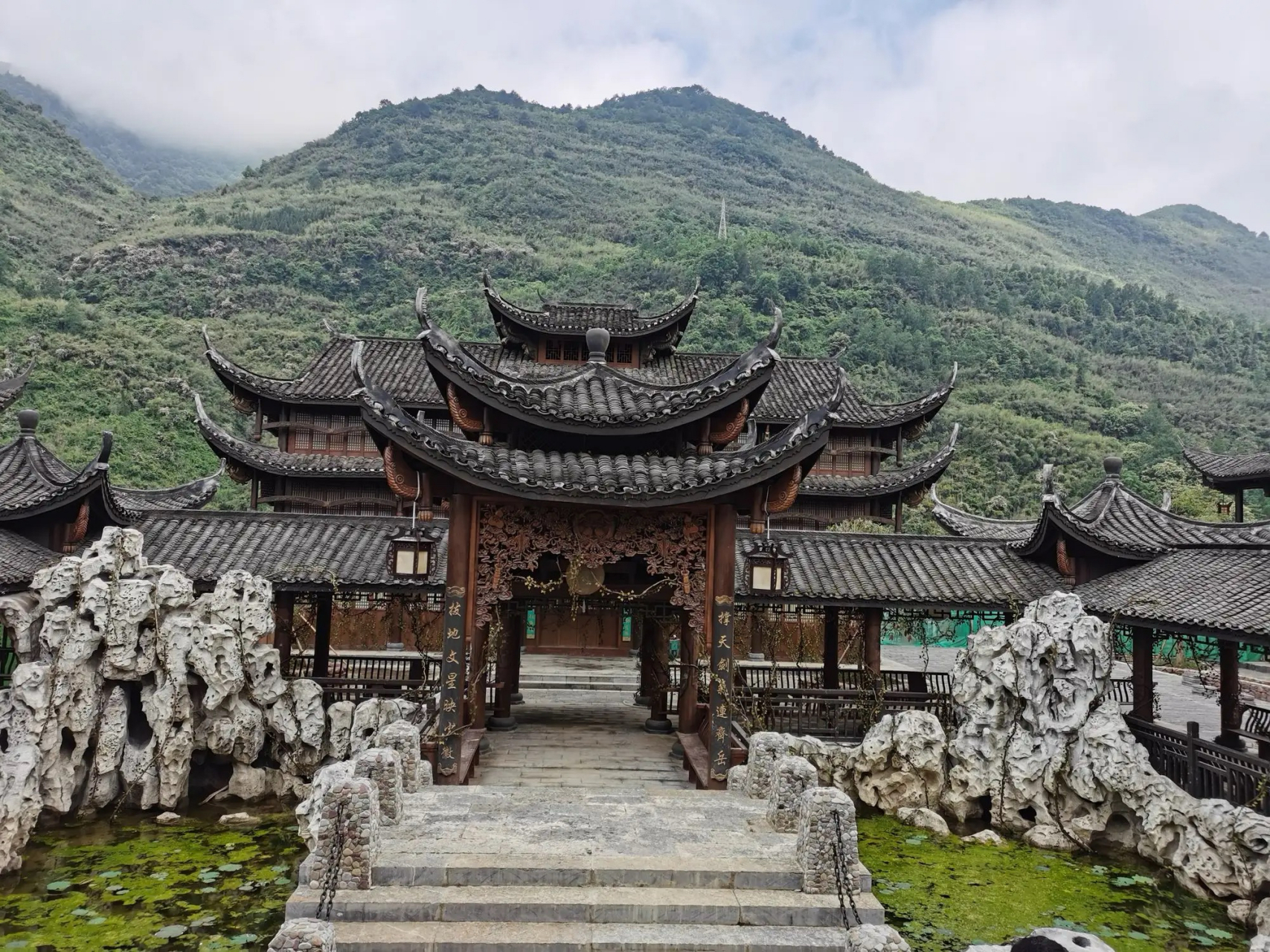 里耶古城是湖南湘西土家族苗族自治州有名的古城之一.