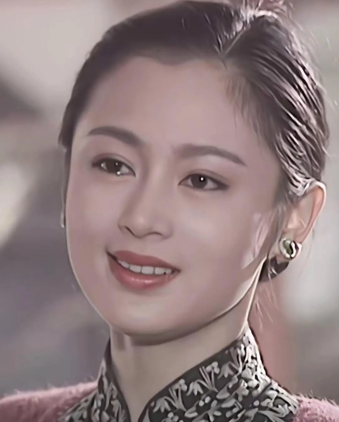 陈红年轻时也太美了端庄秀丽明艳动人不愧是内地第一美人
