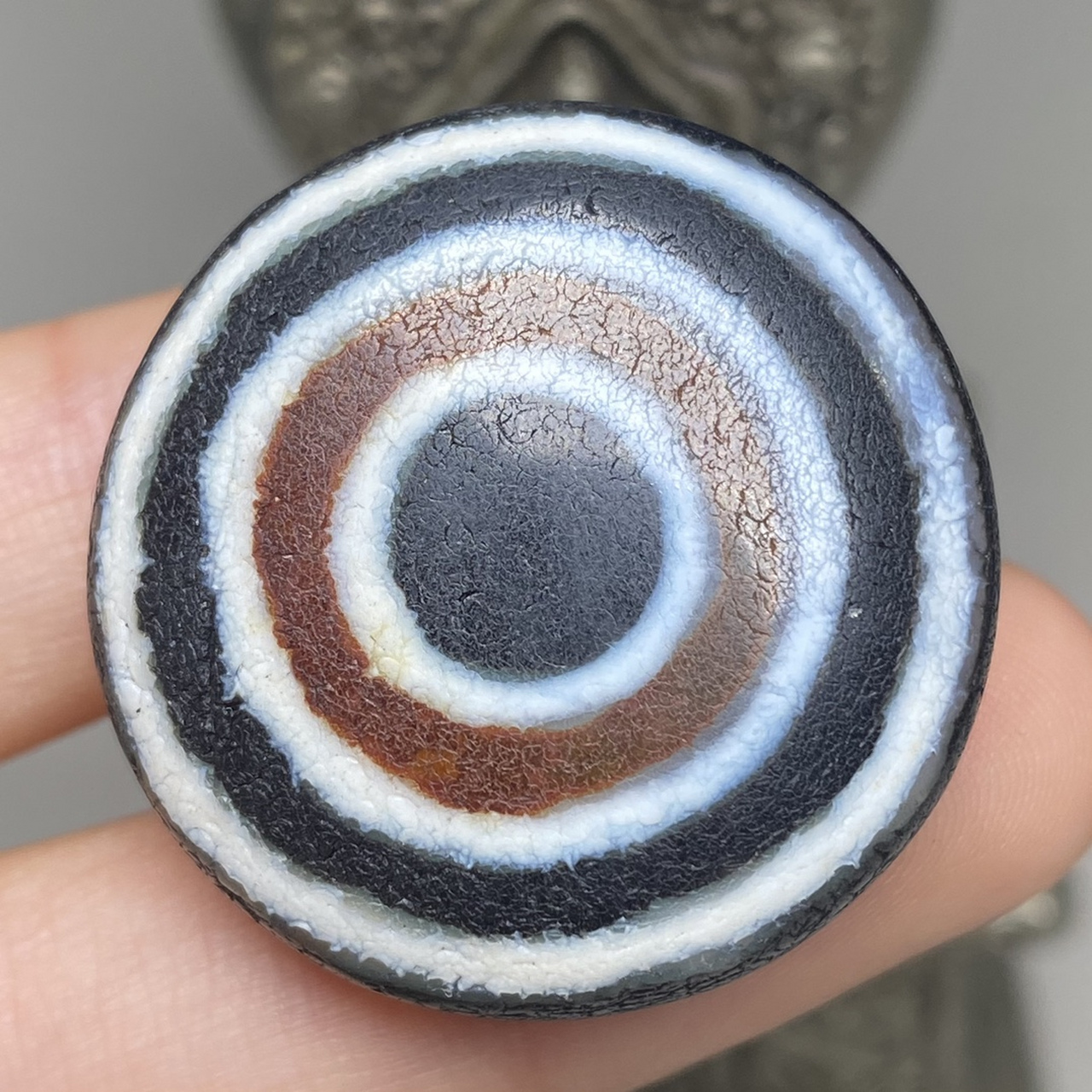 藏区回流老料高油包浆【一眼万字天珠】 尺寸:29*11毫米 重量15.