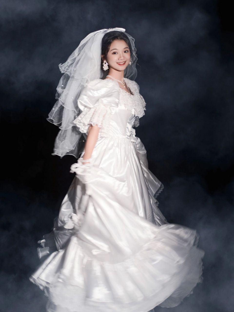 复古单人美女婚纱照写真97#动态创作月