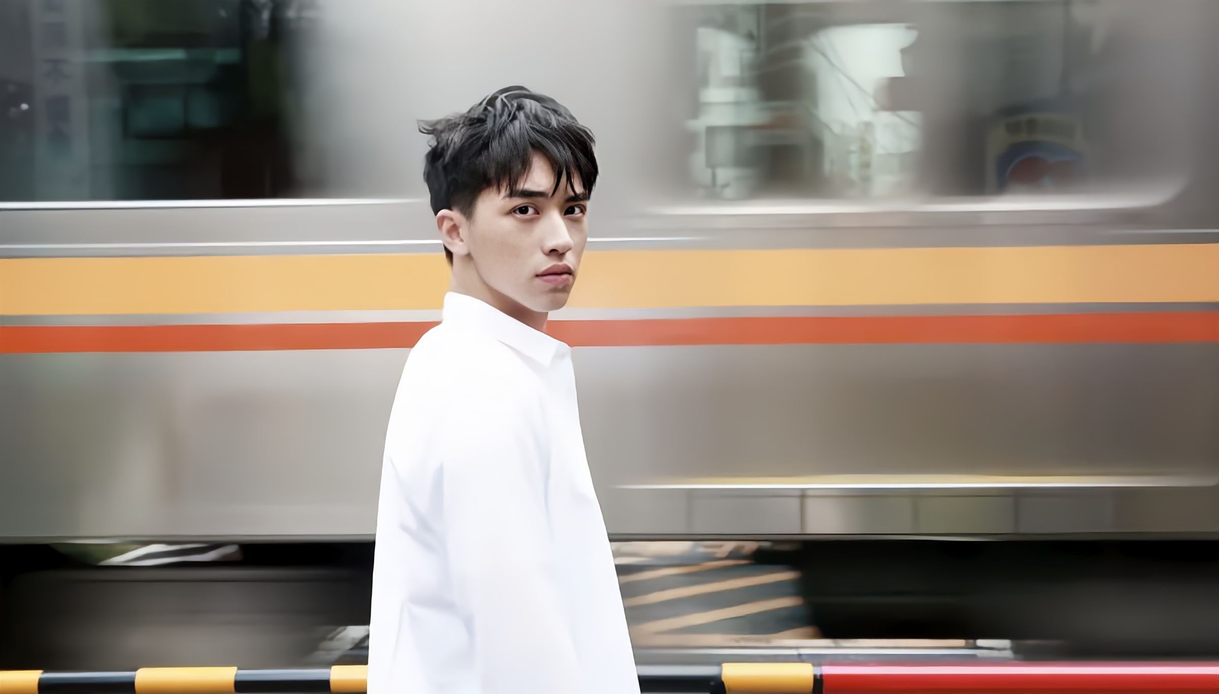 官宣结婚遭粉丝报复,cp粉发《上瘾》花絮疯狂反击,许魏洲道歉了