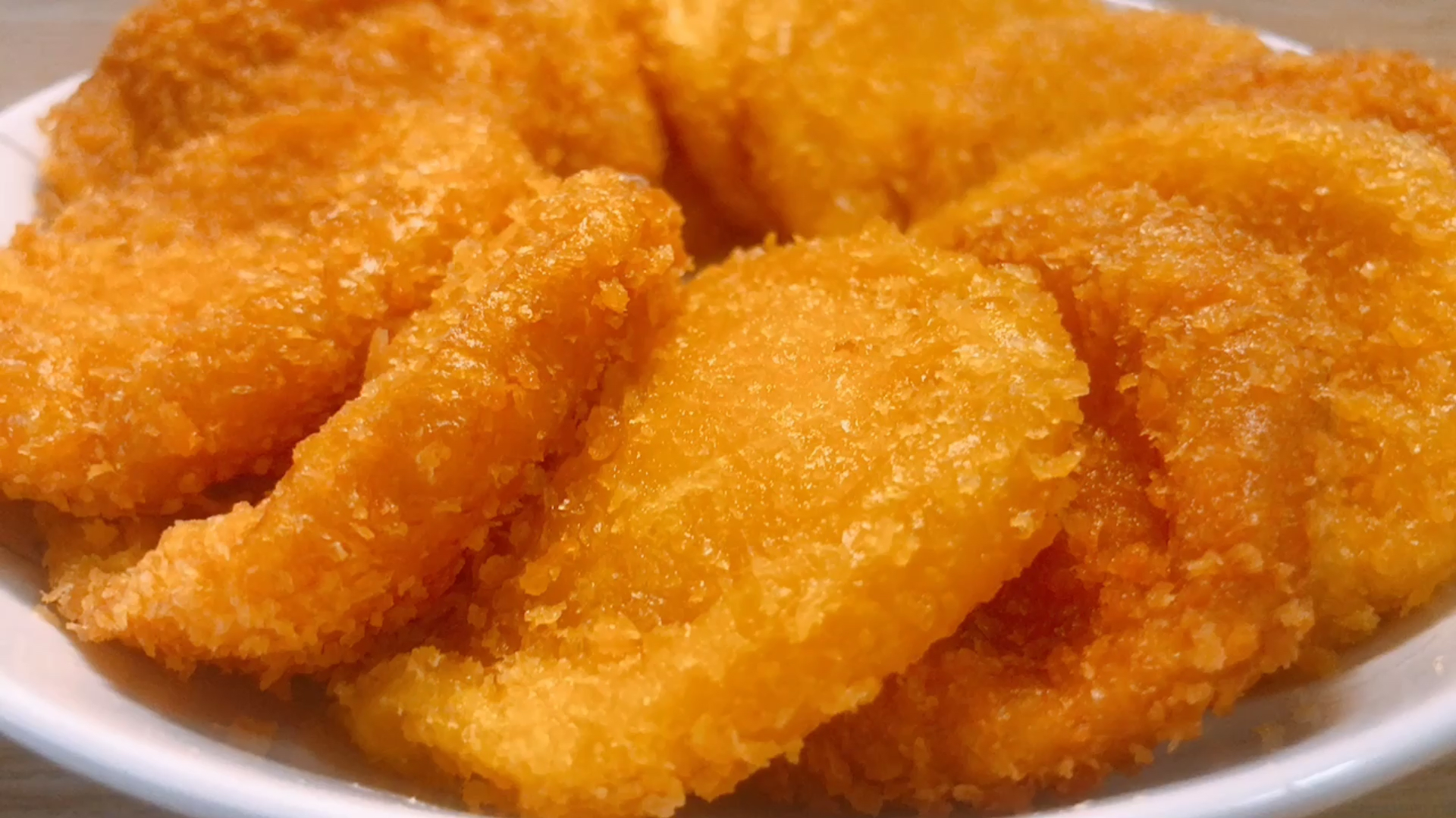 南瓜饼最好吃的做法,裹上面包糠外酥里嫩,软糯香甜,特别好吃