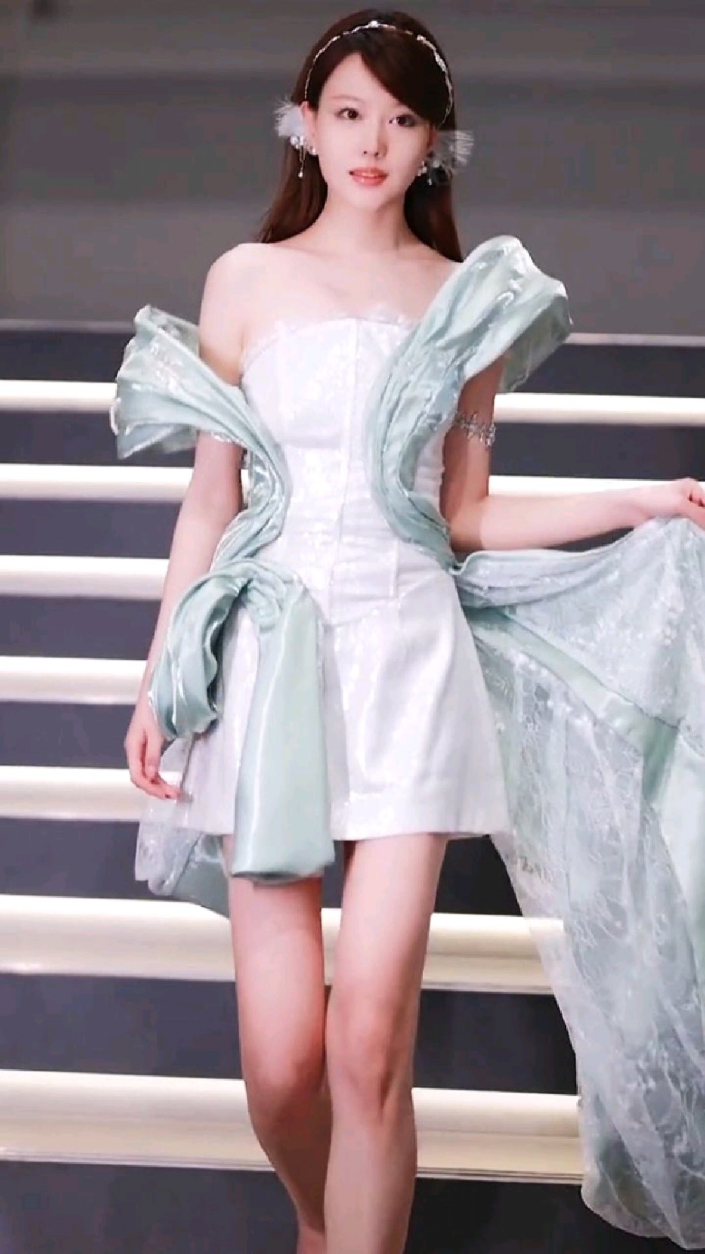 车模中的顶级美女"牛牛"刘琴