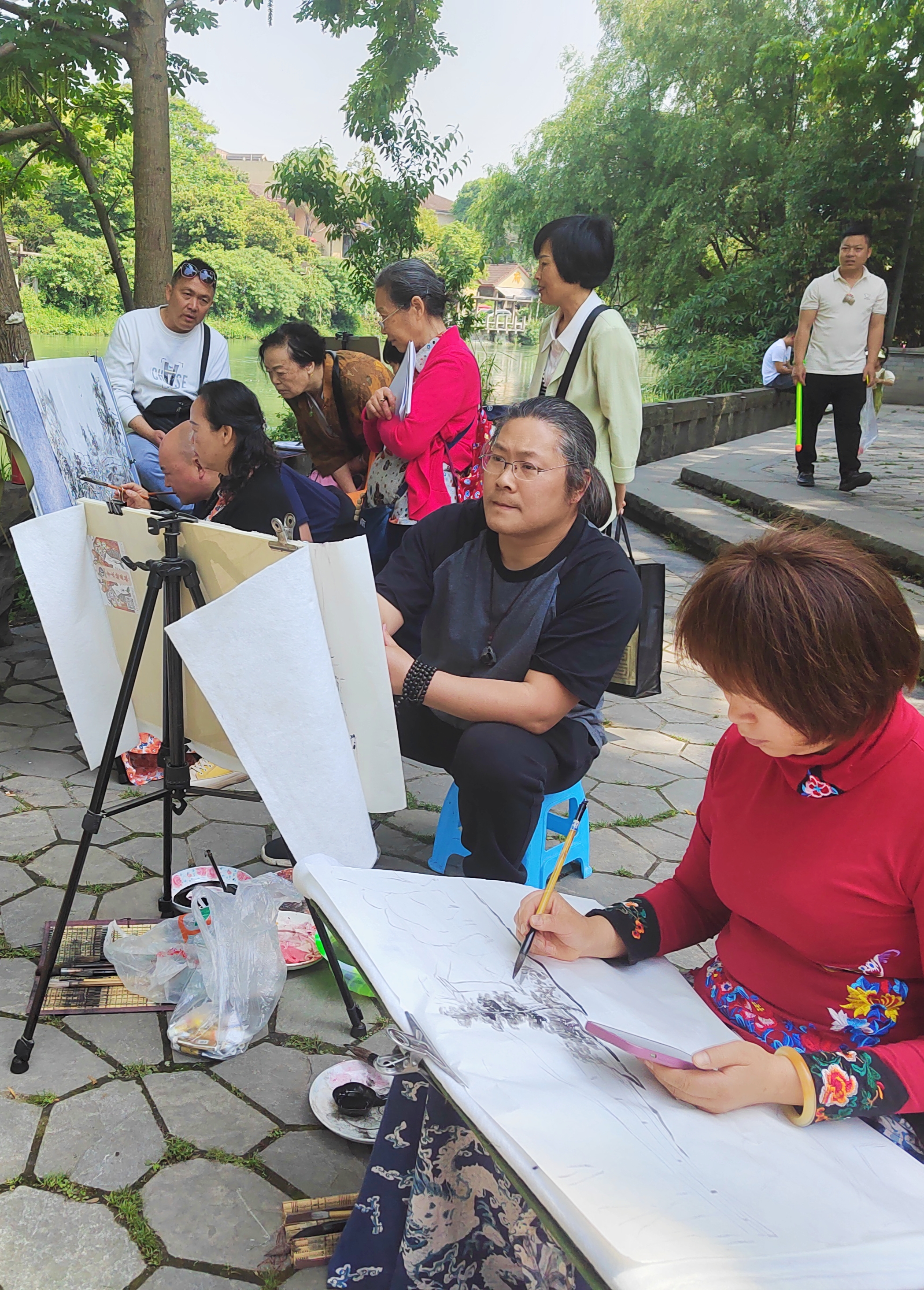 光华骀荡图片