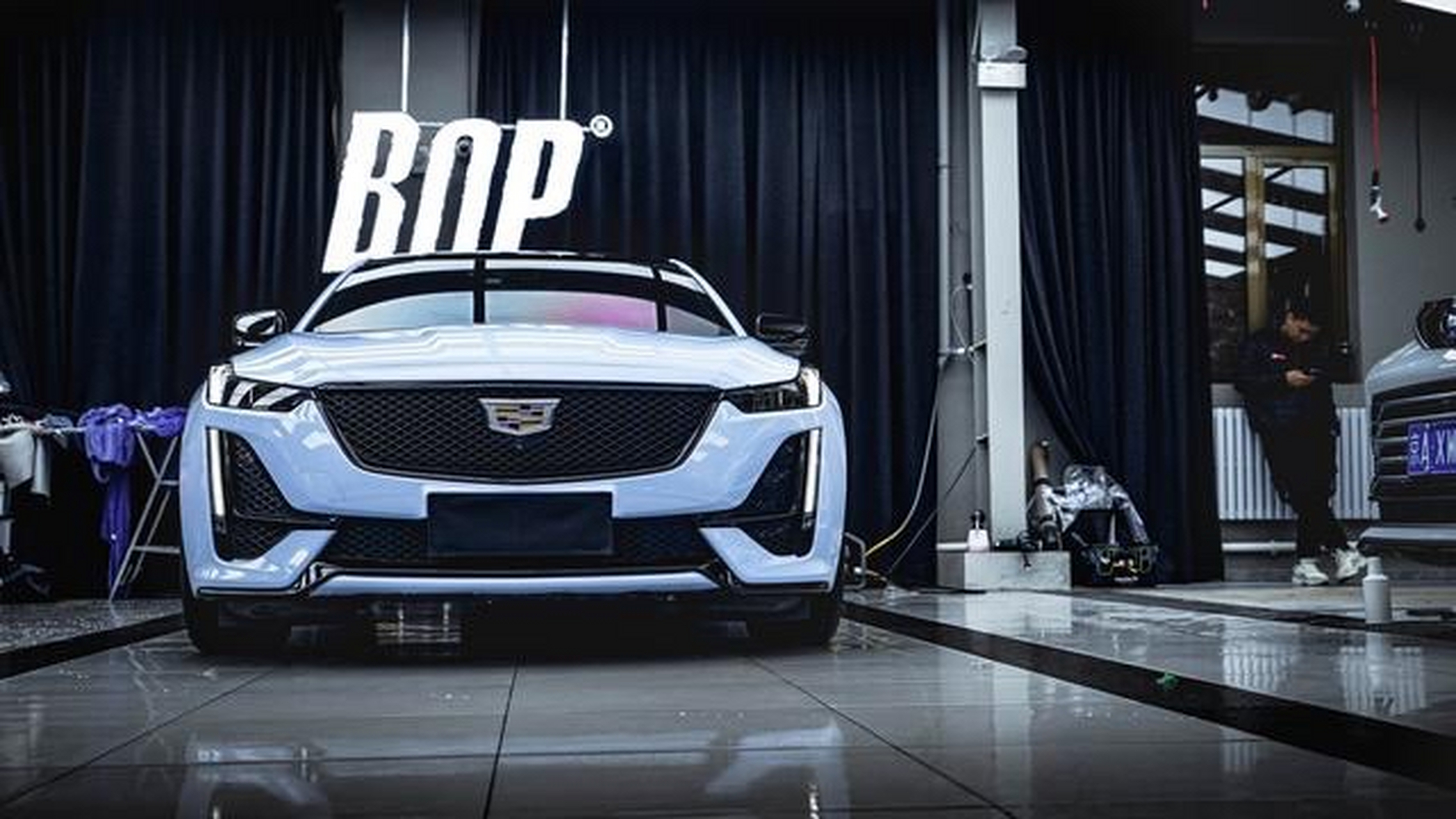 动态优创月# 凯迪拉克ct5改色亮迷雾蓝1515